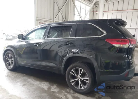 2018 Toyota Highlander Le Plus from USA, damaged, VIN 5TDBZRFH4JS490831